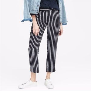 BANANA REPUBLIC • AVERY STRIPED ANKLE PANTS NAVY